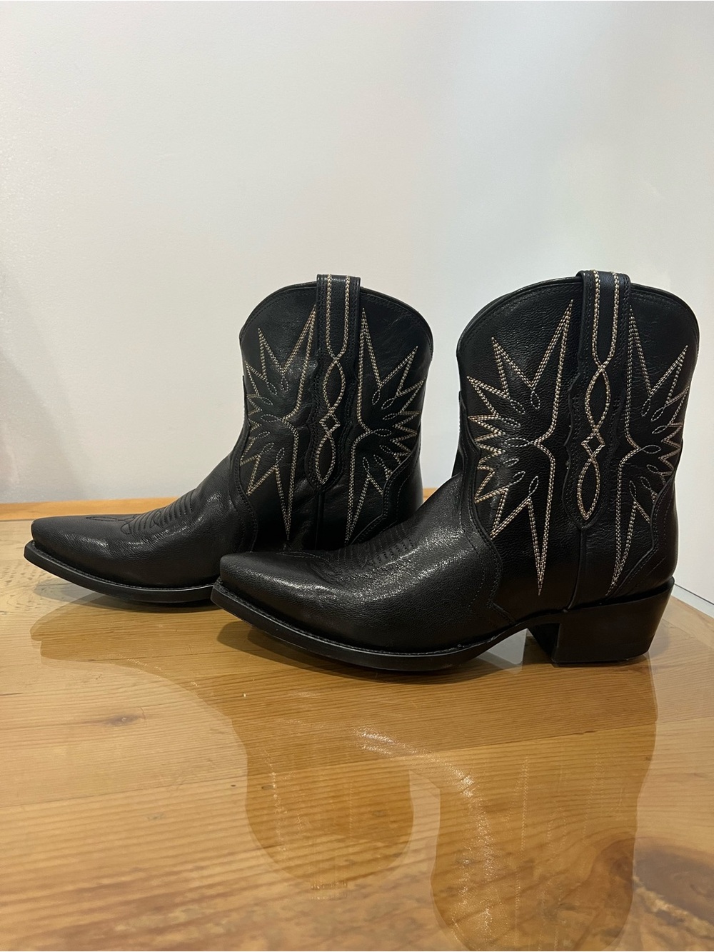 Tecovas The Lynn Midnight Black Embroidered Western Ankle Boots size 7
